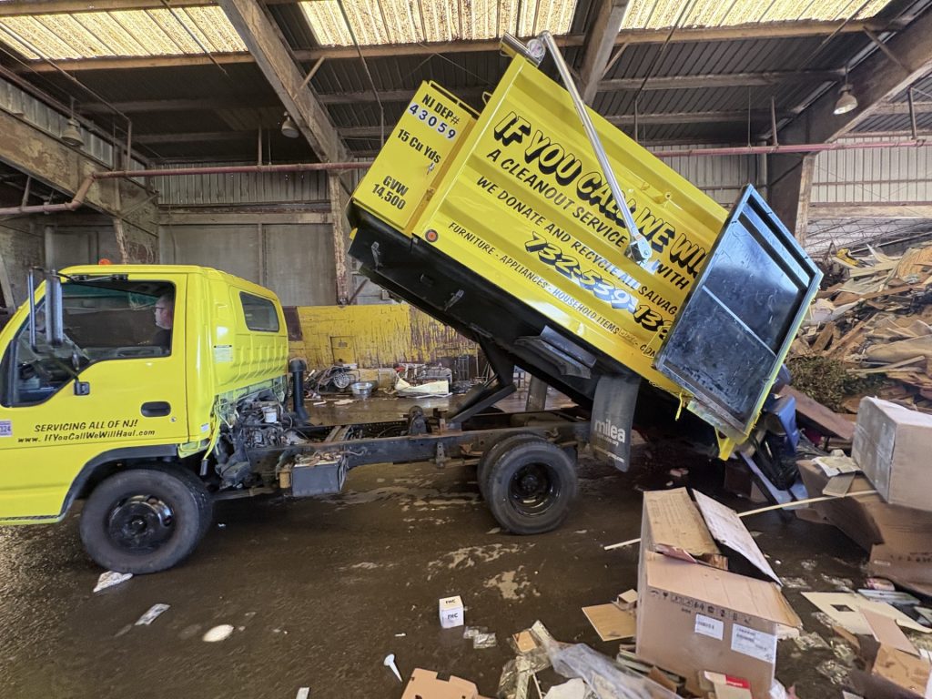 about-us-img truck-pic21